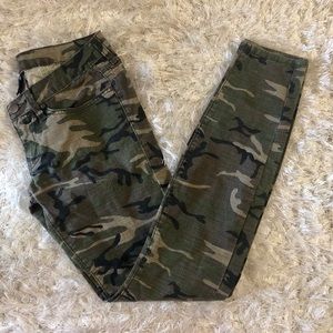 🟣 Camouflage Skinny Pants